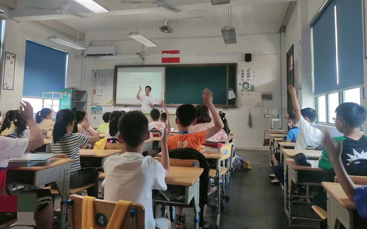 新邵冯家小学